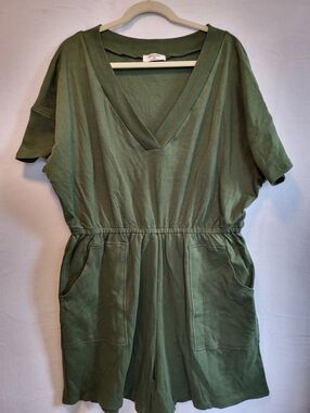 Zenana Olive Green V-Neck Short Sleeve Romper Size 2X NWOT